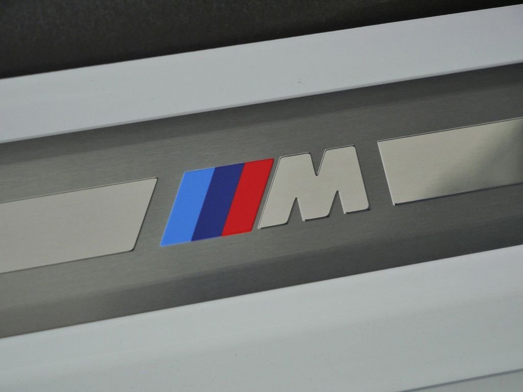 New 2026 Alpine White BMW M50 xDrive image 24