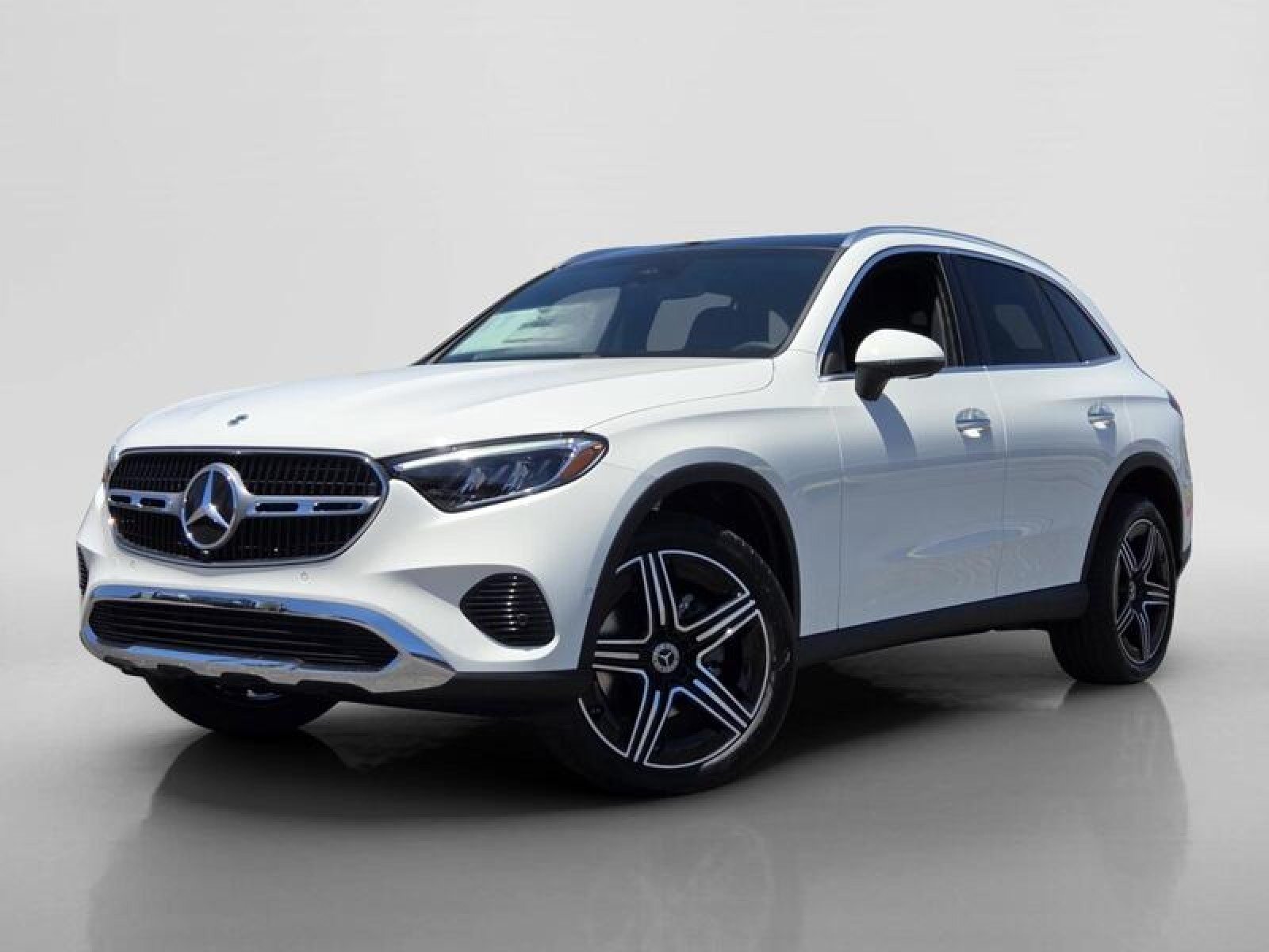 New 2026 Polar White Mercedes-Benz GLC 300 SUV image 1