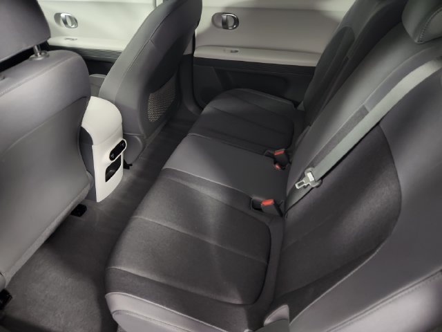2024 Hyundai IONIQ 5 SE - Photo 16