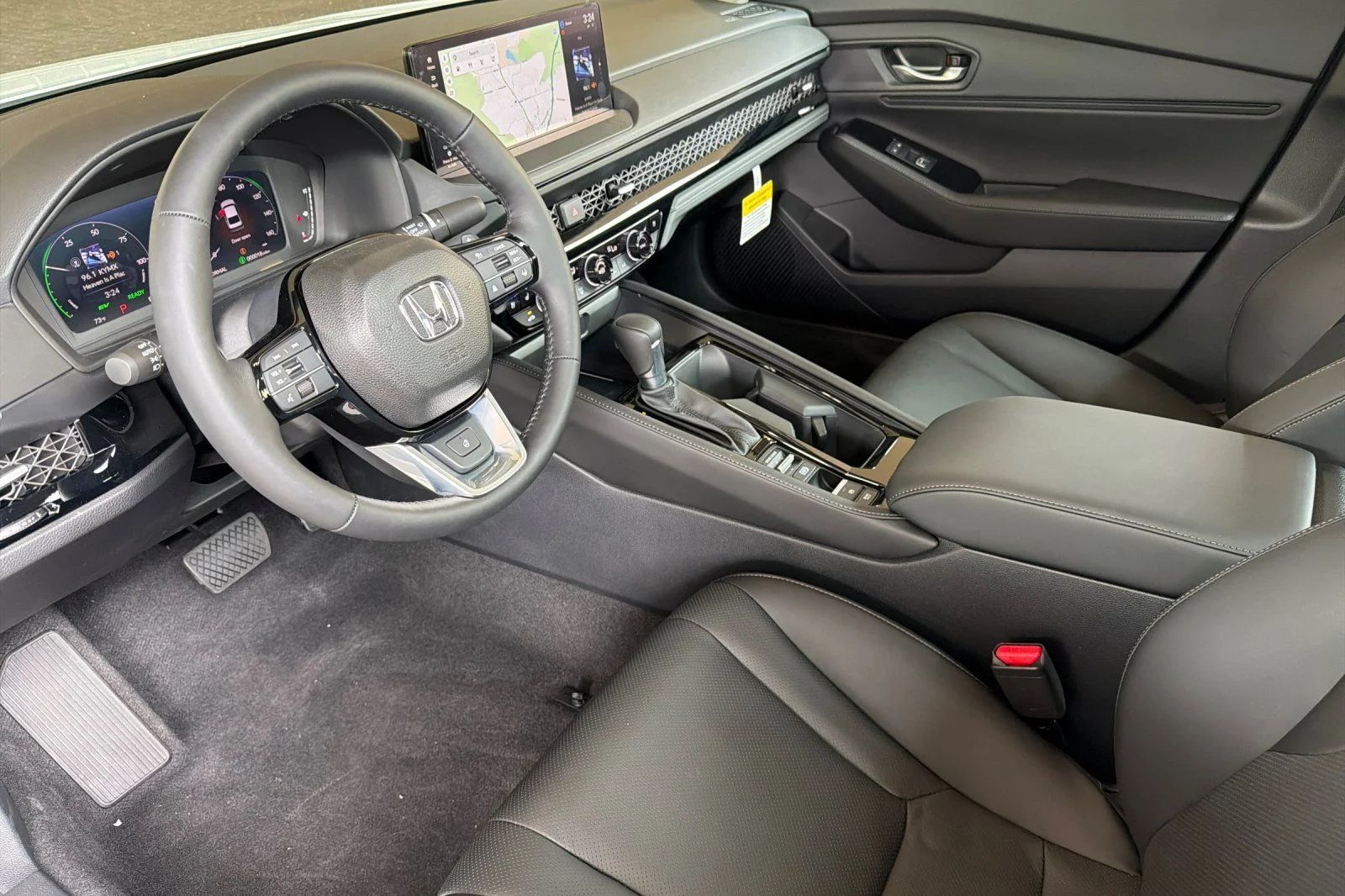 New 2026 Urban Gray Pearl Honda Touring image 10