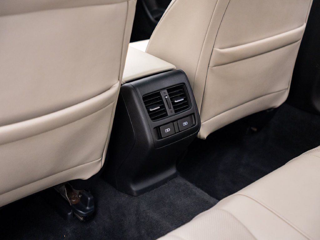 Certified Used 2022 Platinum White Pearl Honda Touring image 20