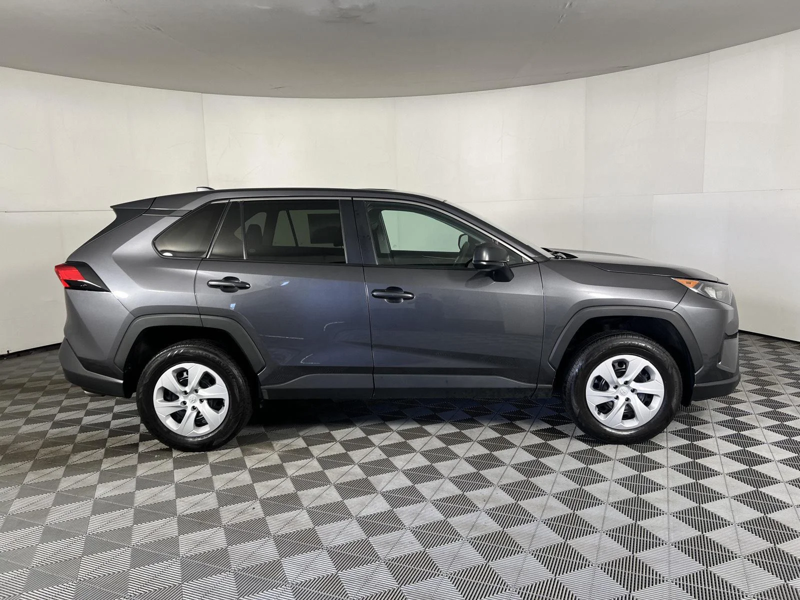 Used 2022 Magnetic Gray Metallic Toyota LE image 21