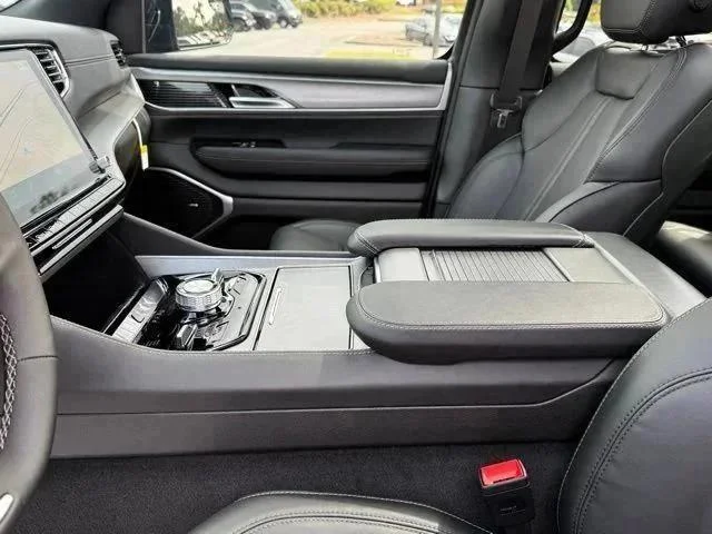 New 2026 Steel Blue Exterior Paint Jeep Grand Wagoneer image 23