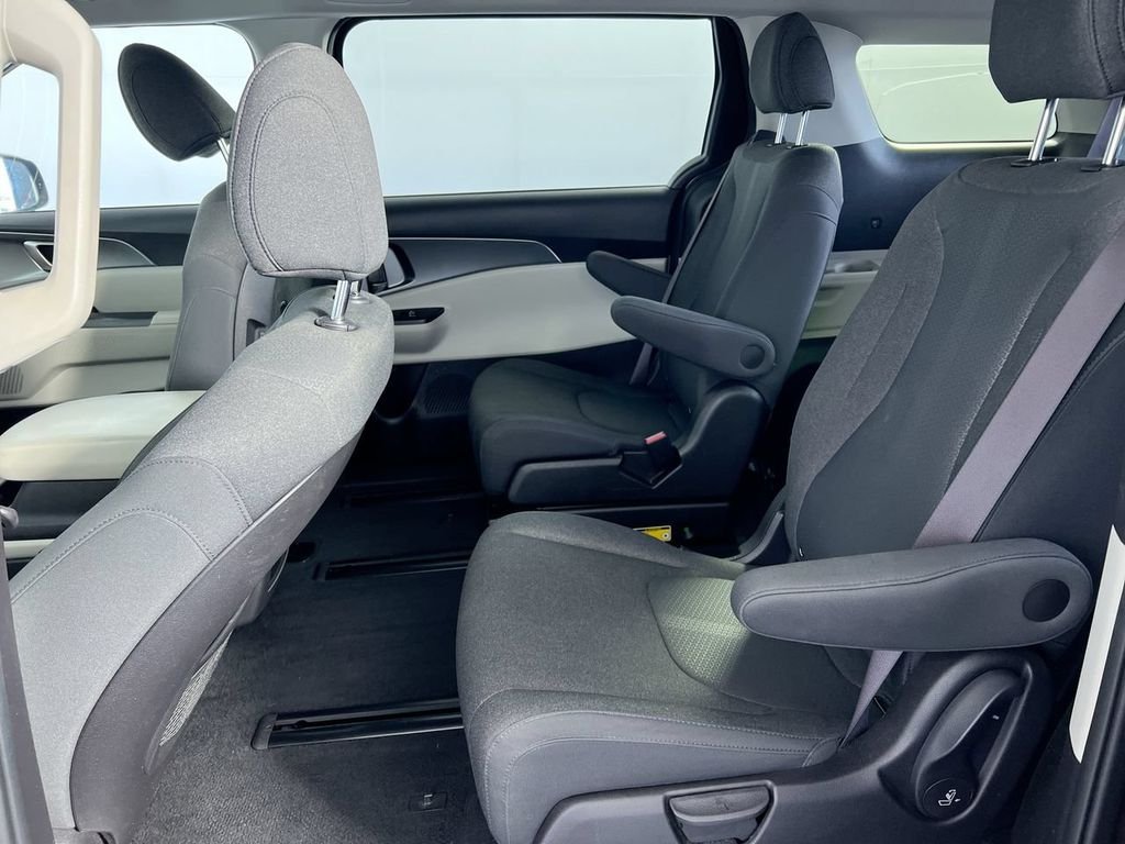 Certified Used 2024  Kia LX image 24