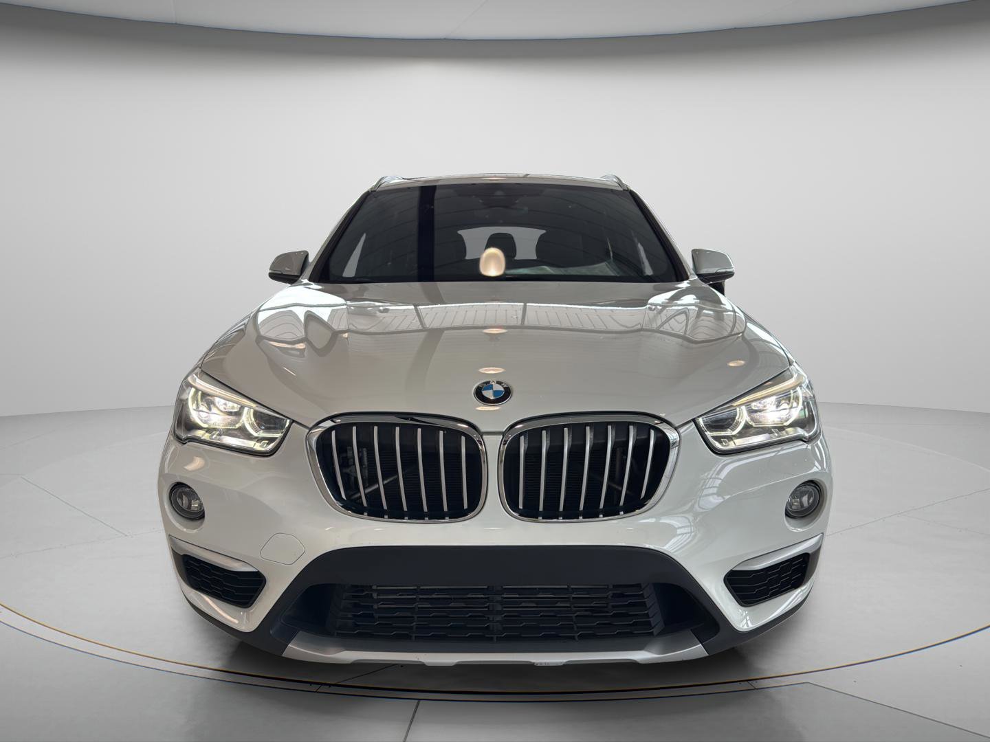Used 2018 Alpine White BMW sDrive28i image 7
