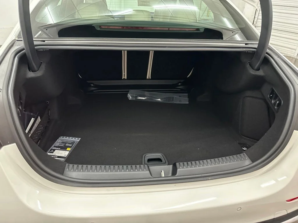 New 2027 White Mercedes-Benz E 350 image 27