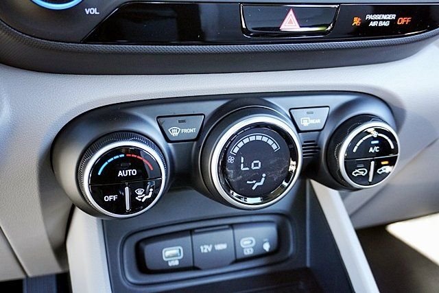 Used 2026 Black Hyundai SEL image 27