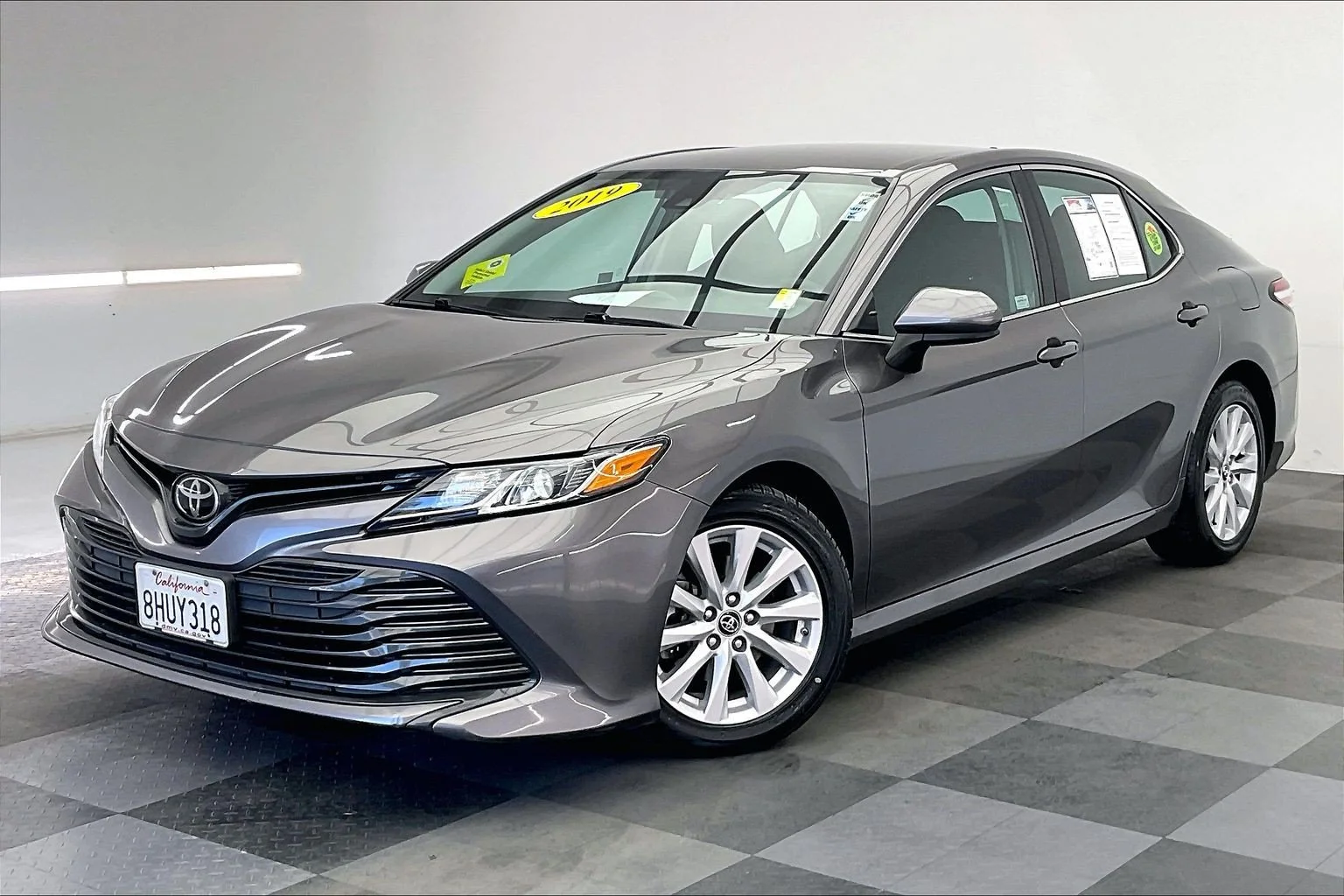 Used 2019 Predawn Gray Mica Toyota LE image 9