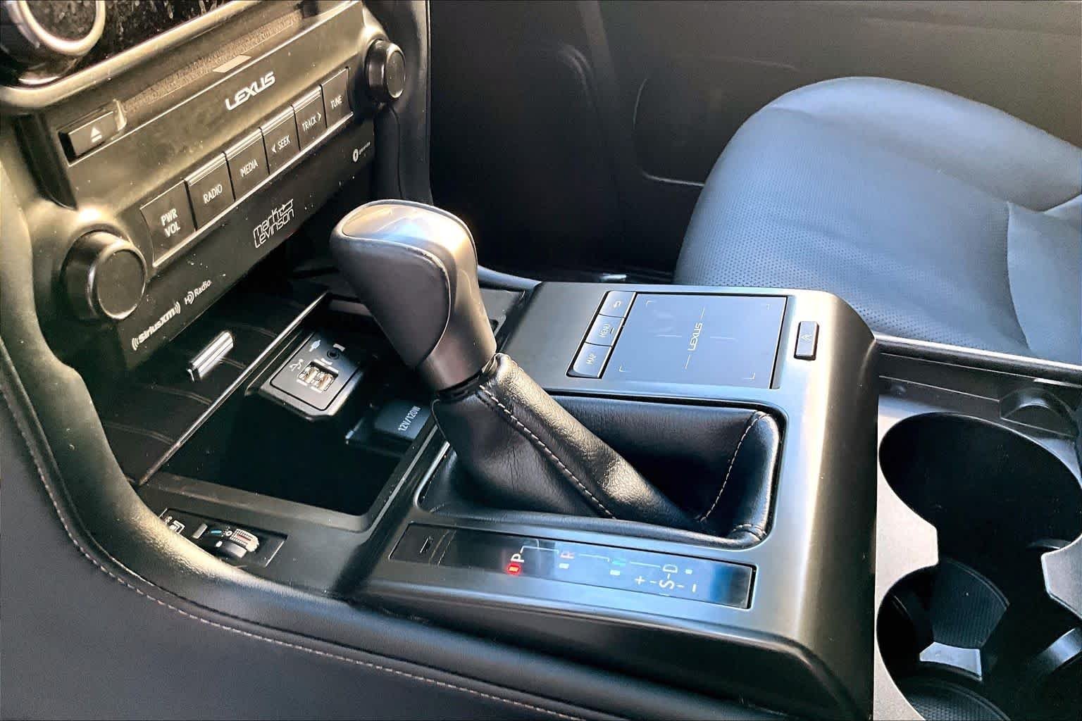 Used 2022 Starfire Pearl Lexus Premium image 17