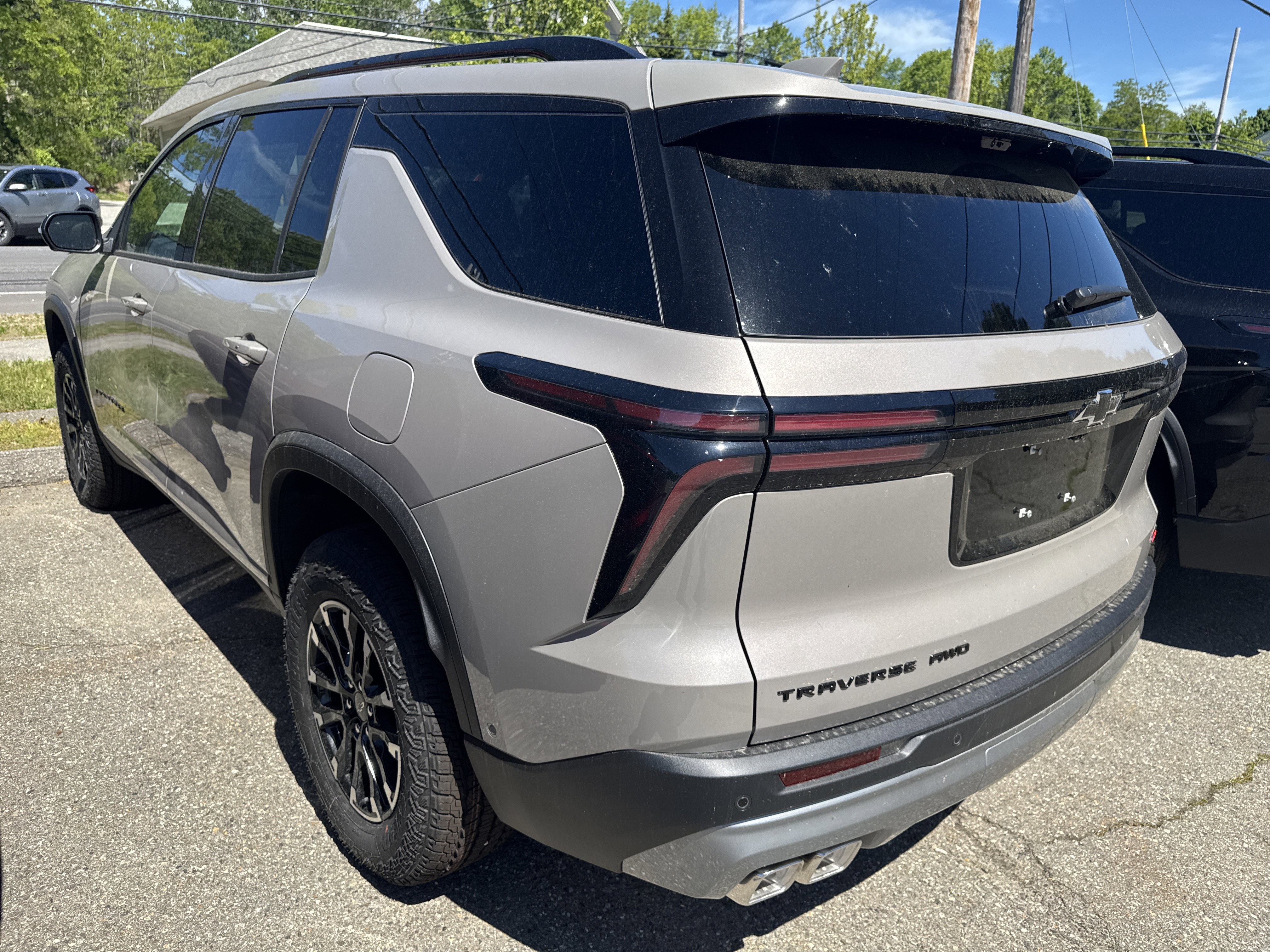 2026 Chevrolet Traverse Z71 - Photo 3