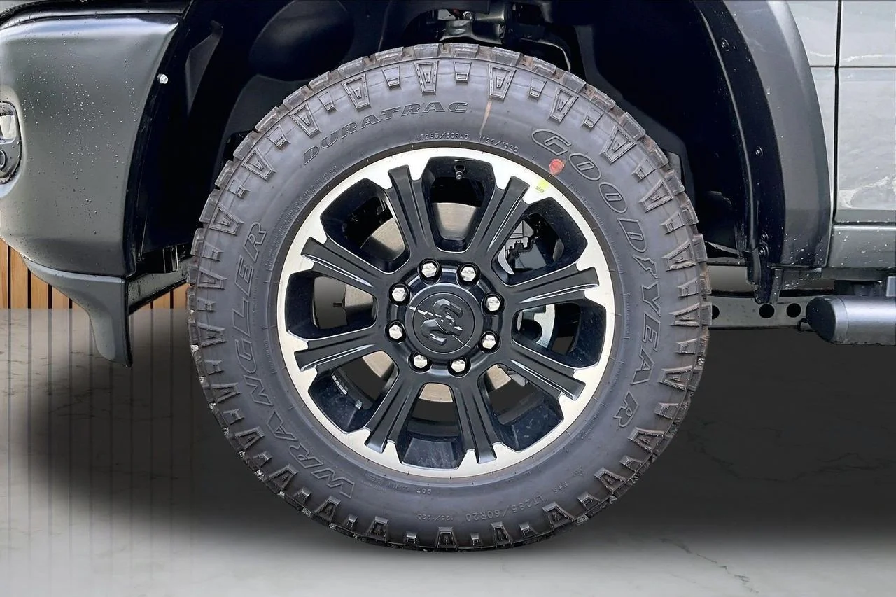 New 2026 Ceramic Gray Clearcoat RAM  image 32