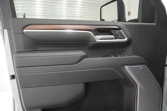 New 2026 Sterling Metallic GMC Denali DRW image 17