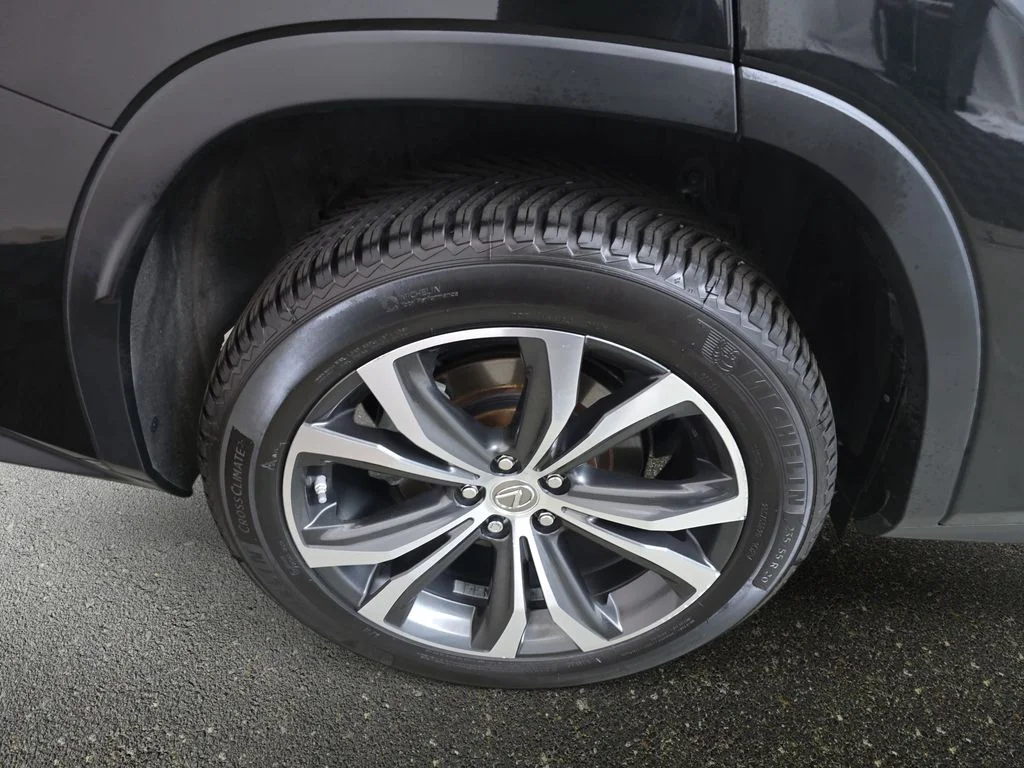 Used 2017 Black Lexus 350 image 33