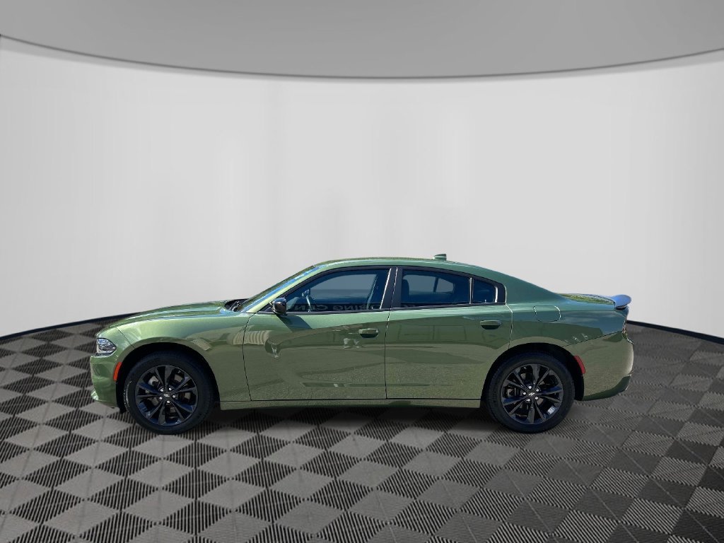 Used 2023 Green Dodge SXT image 2