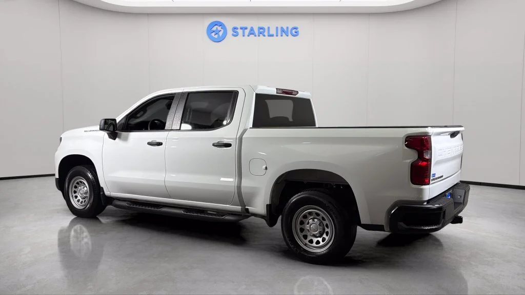 Used 2025 Summit White Chevrolet WT image 4
