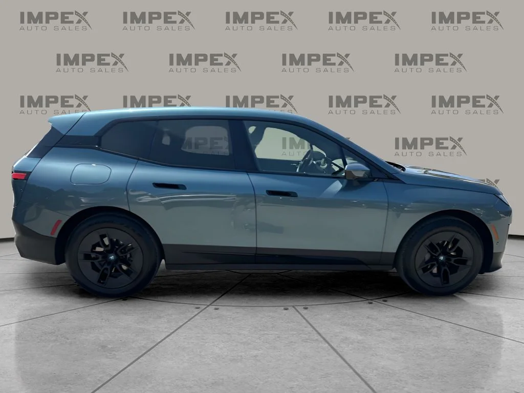 Used 2023 Blue BMW xDrive50 image 6