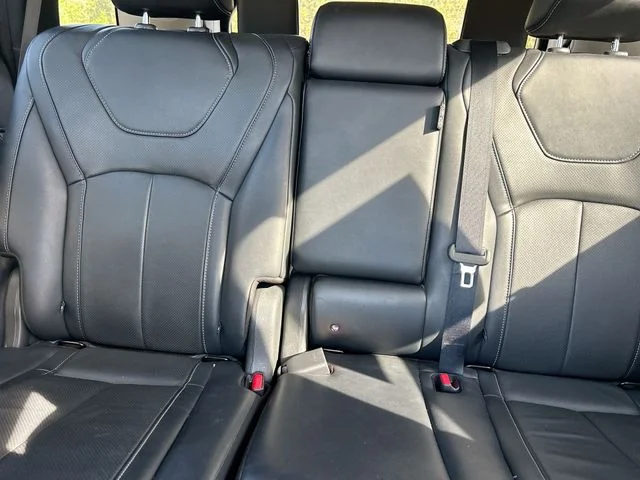 Used 2023 Silver INFINITI LUXE image 26