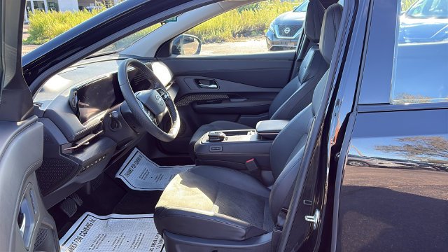 Used 2024 Black Nissan EVOLVE+ e-4ORCE image 9