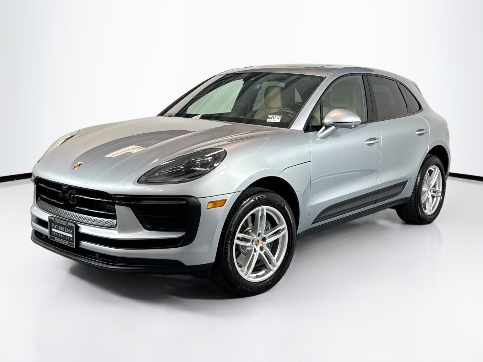 2025 Porsche Macan T