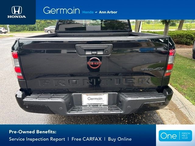 Used 2024 Super Black Nissan PRO-4X image 9