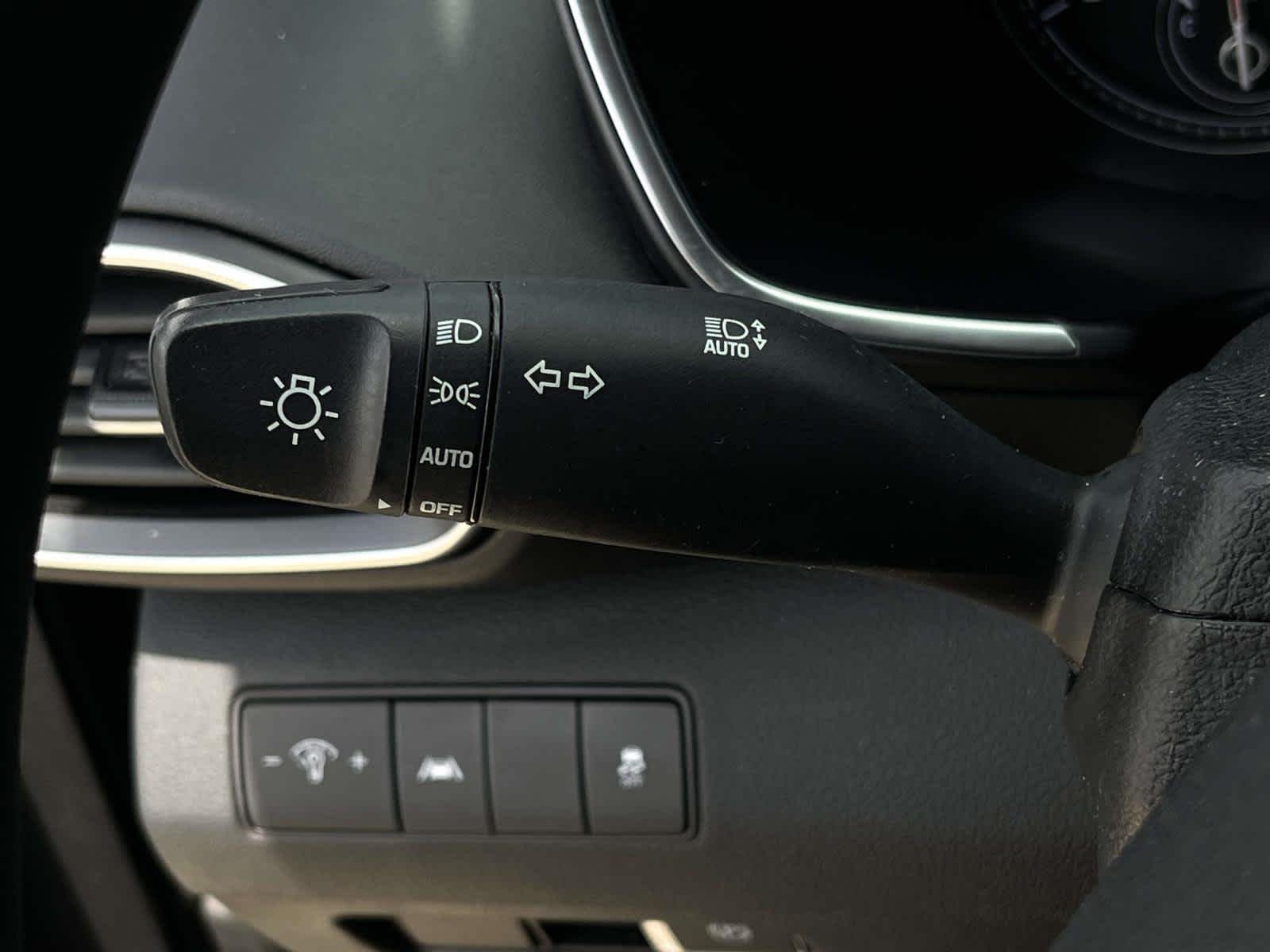 Used 2022 Twilight Black Hyundai SEL image 39