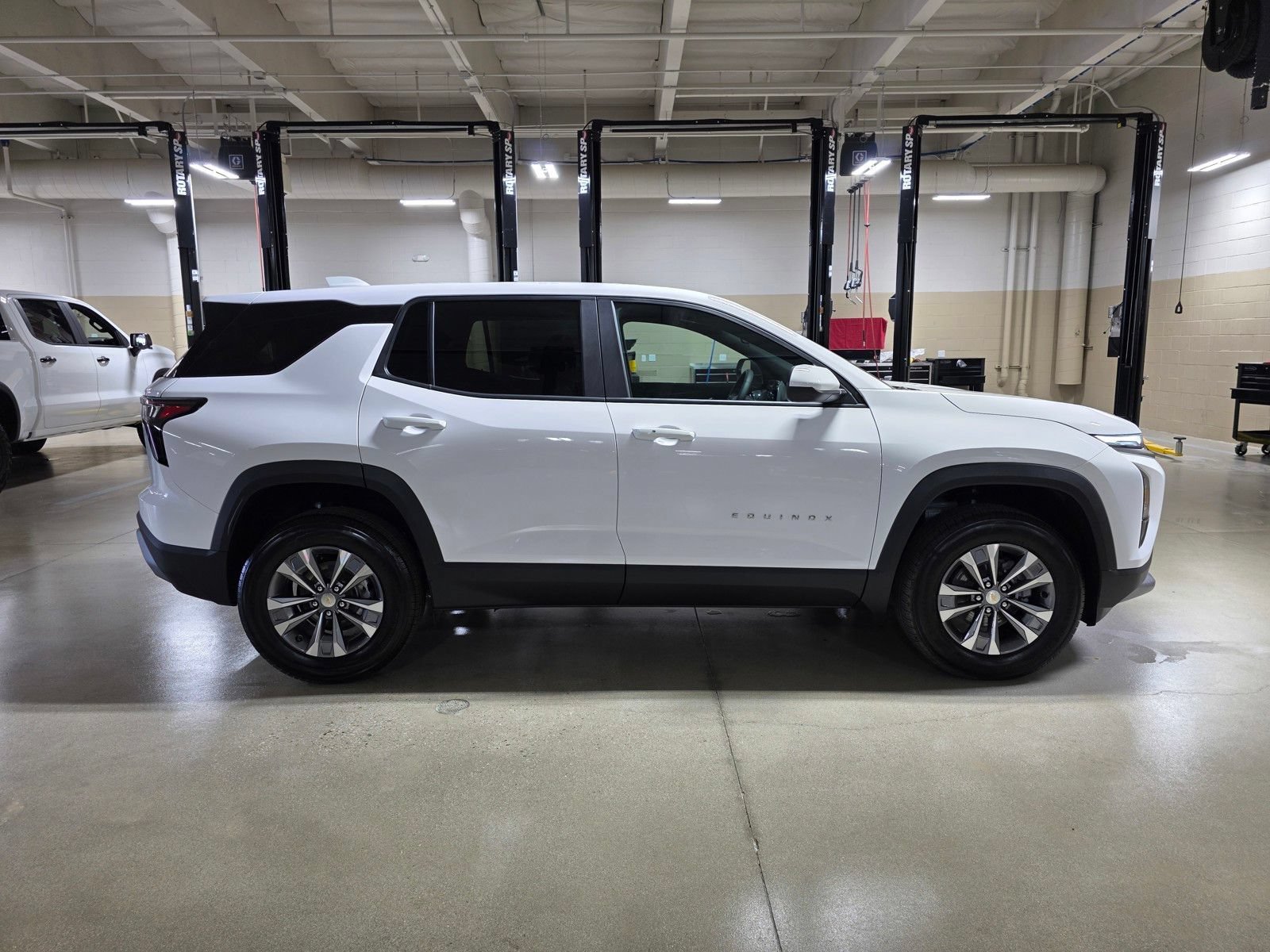 New 2027 Summit White Chevrolet LT image 8