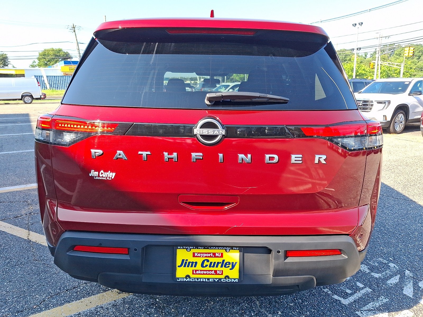 2025 Nissan Pathfinder SV - Photo 9