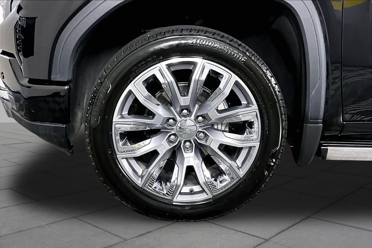 Certified Used 2025 Onyx Black GMC Denali image 11