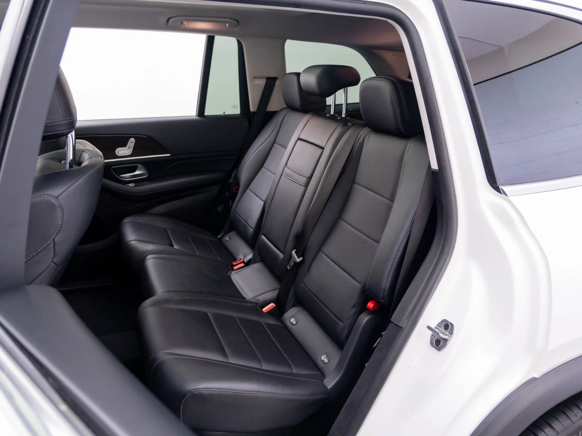 Used 2024 White Mercedes-Benz GLS 450 image 17