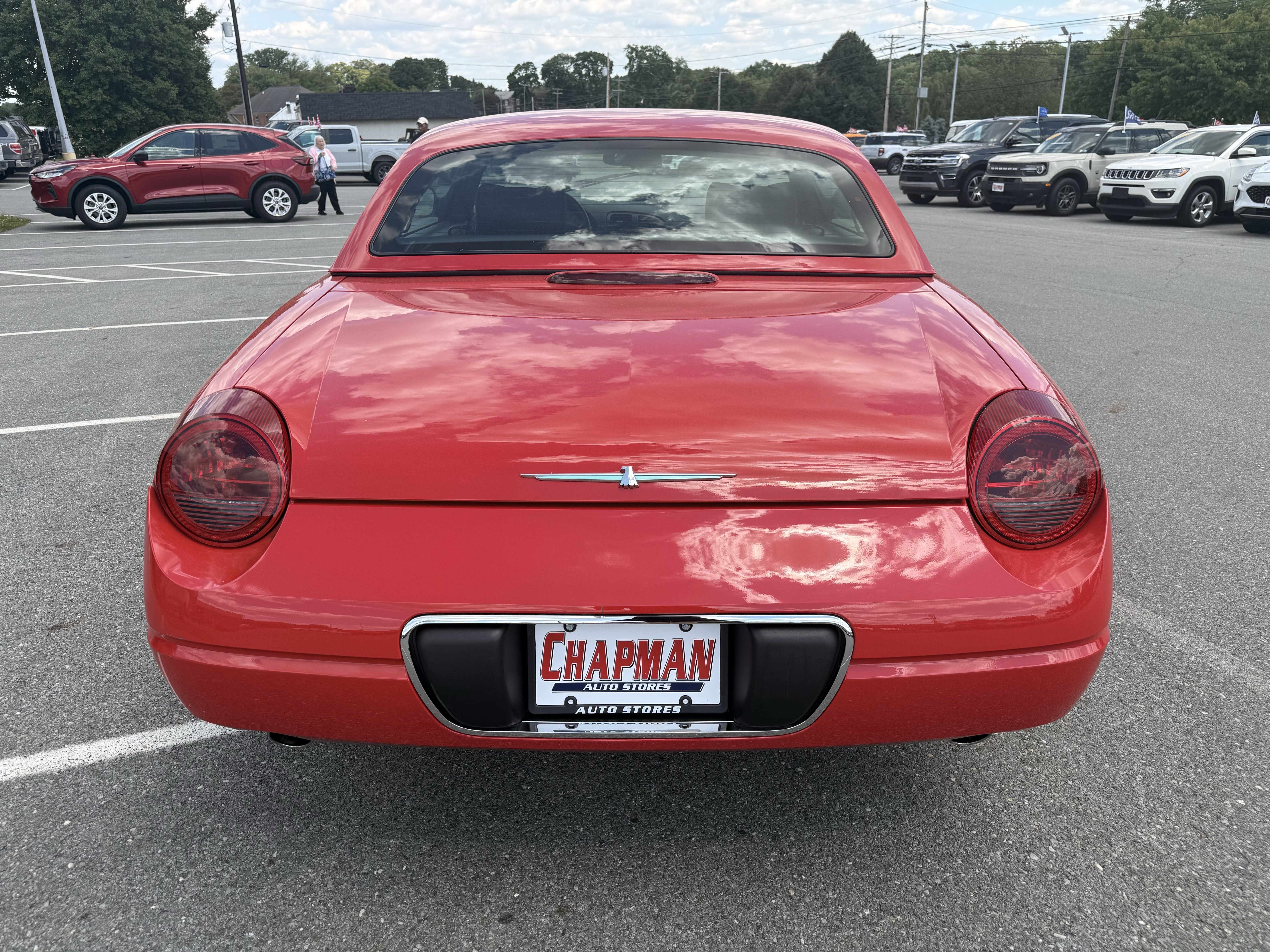 Used 2002 Red Ford Base image 7