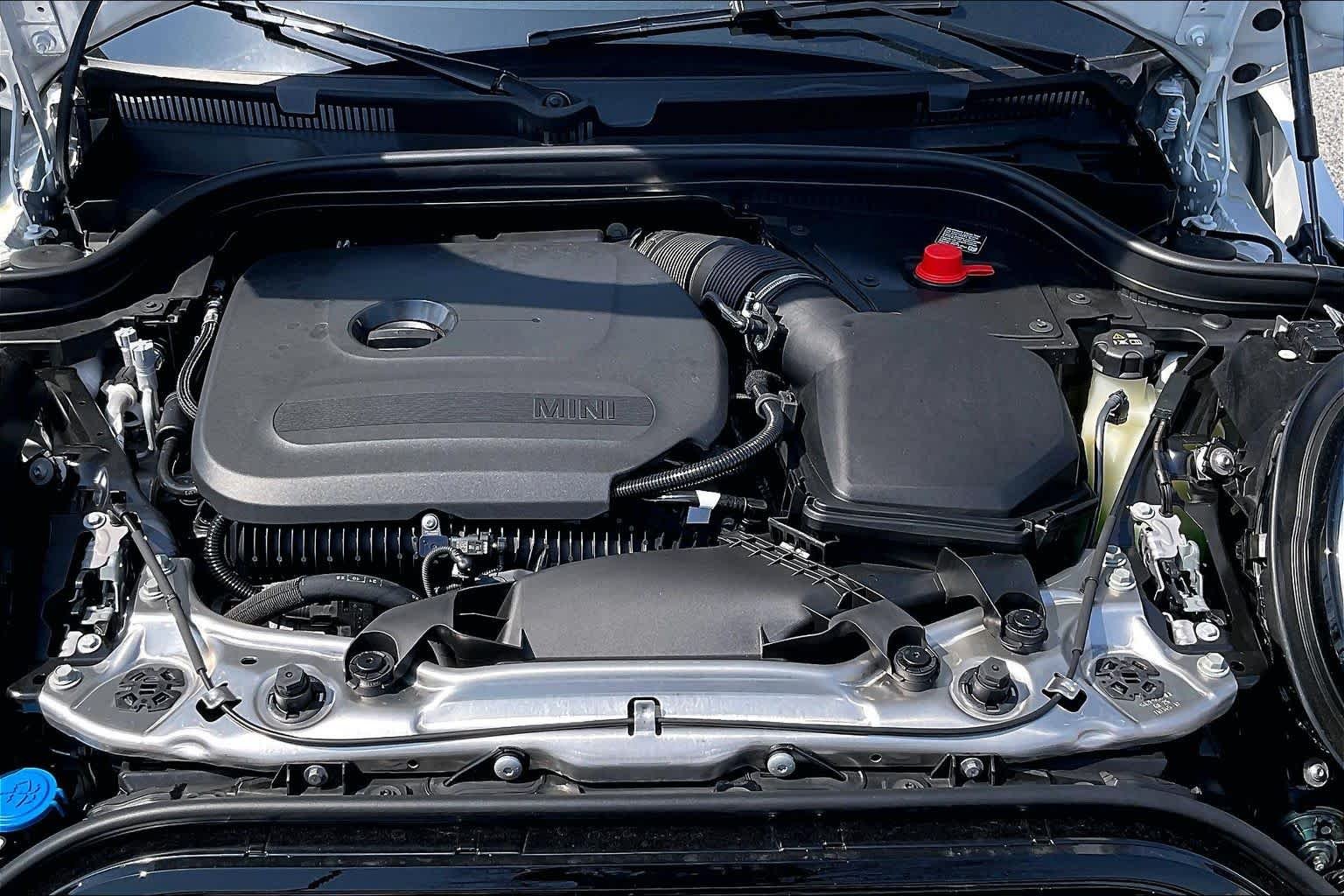 Used 2026 Nanuq White Metallic MINI Cooper image 16