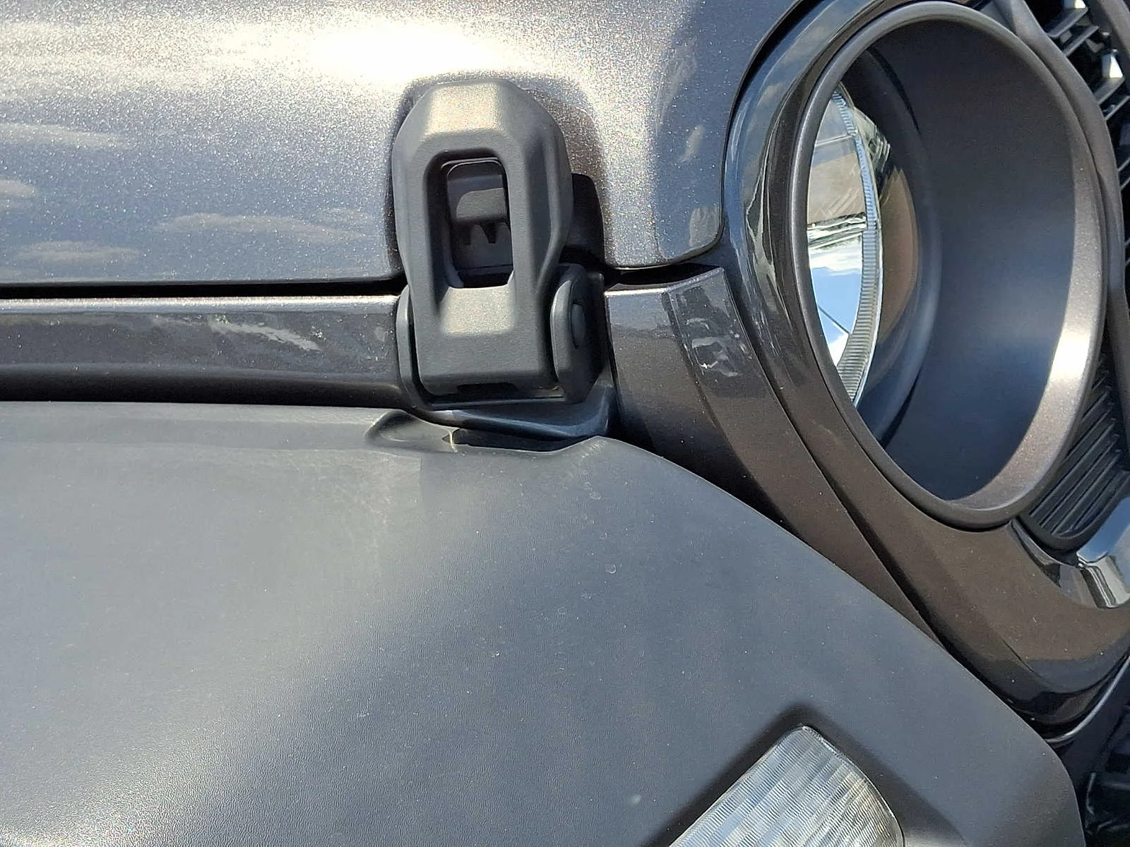 2024 Jeep Gladiator Sport - Photo 9
