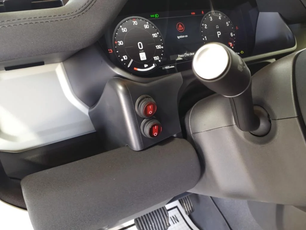New 2023 Santorini Black LAND ROVER S image 14