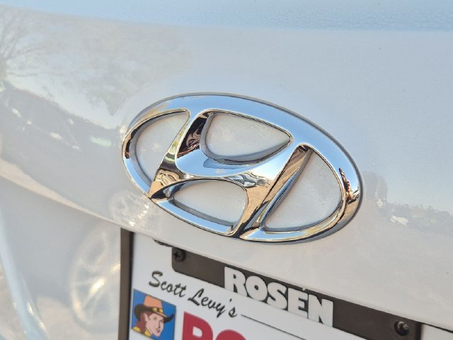 Used 2018 White Hyundai 2.0T Ultimate image 29