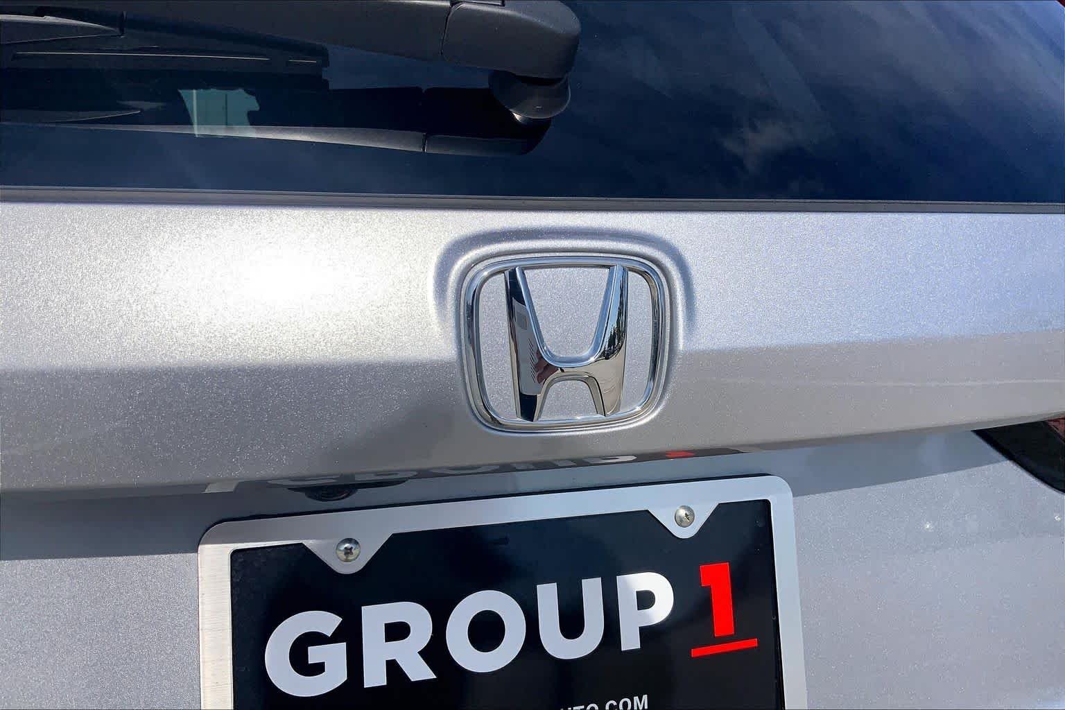 Used 2025 Solar Silver Metallic Honda Sport-L image 10