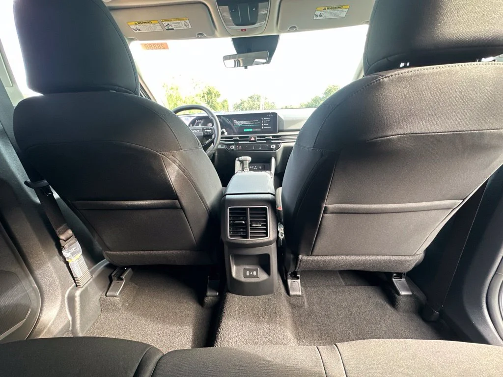 New 2027 White Kia LX image 19