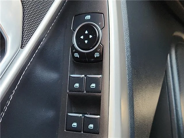 Used 2023 Silver Ford XLT 4x2 image 16