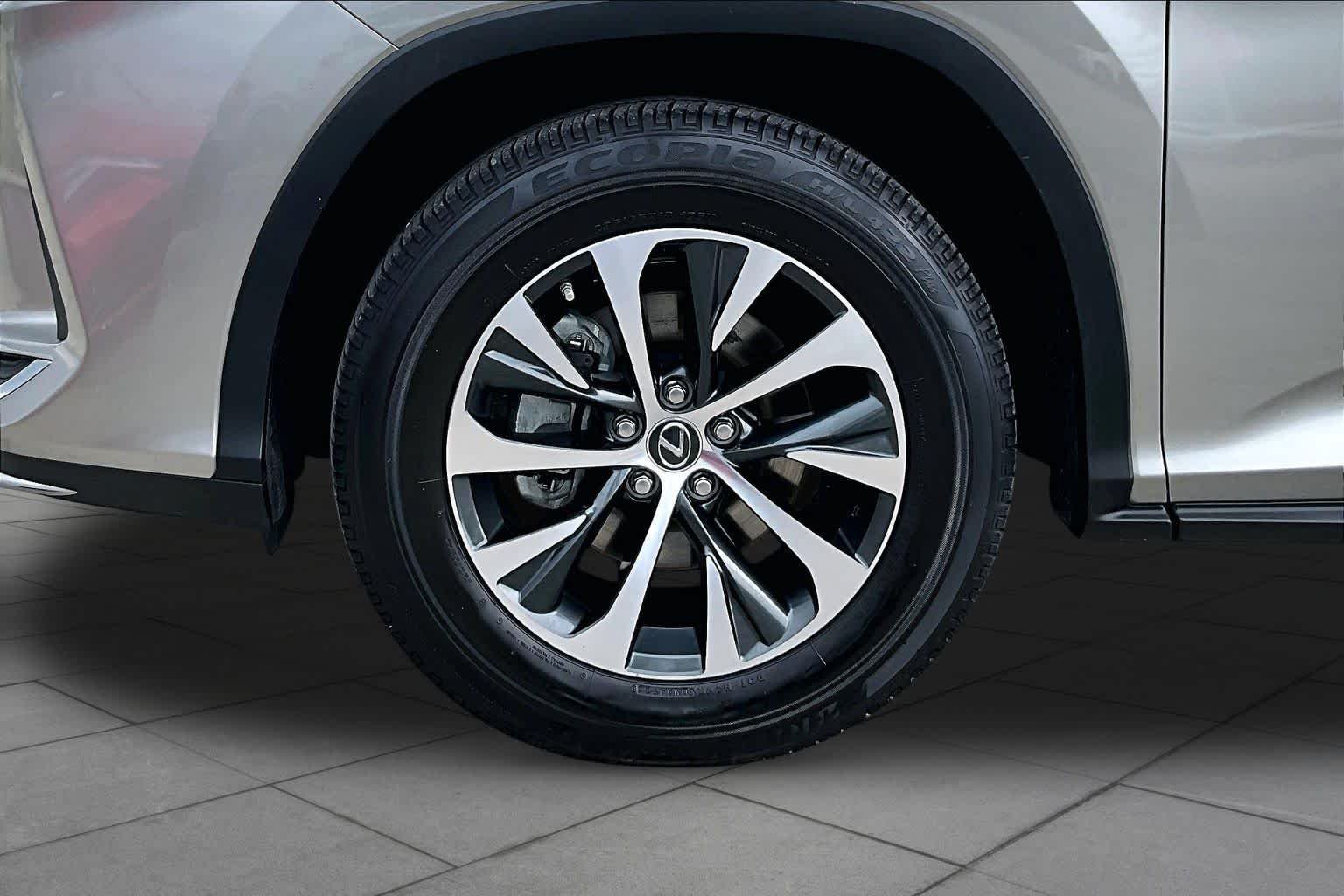 Used 2020 Atomic Silver Lexus  image 11