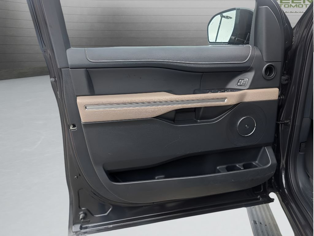 Used 2023 Dark Matter Metallic Ford Limited image 15