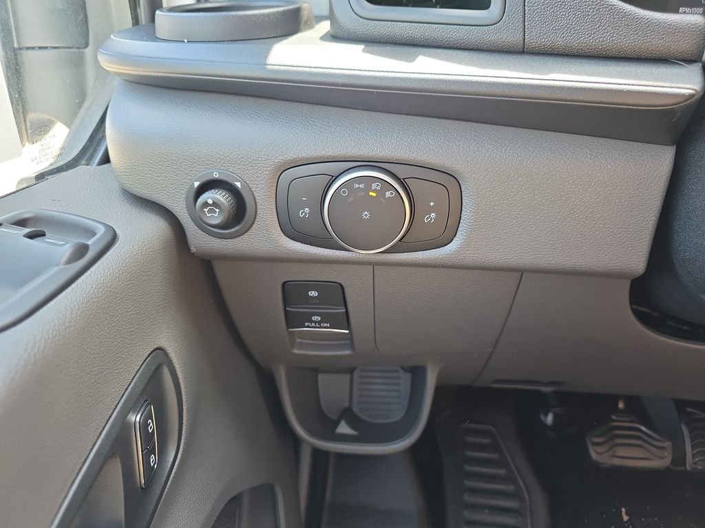 New 2026 Oxford White Ford Cargo Van image 19