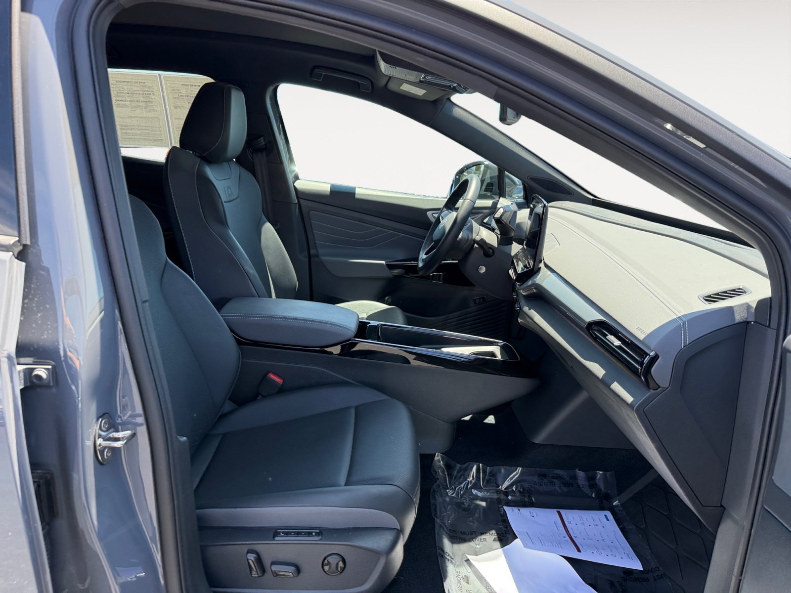 Certified Used 2023 Black Volkswagen S image 19