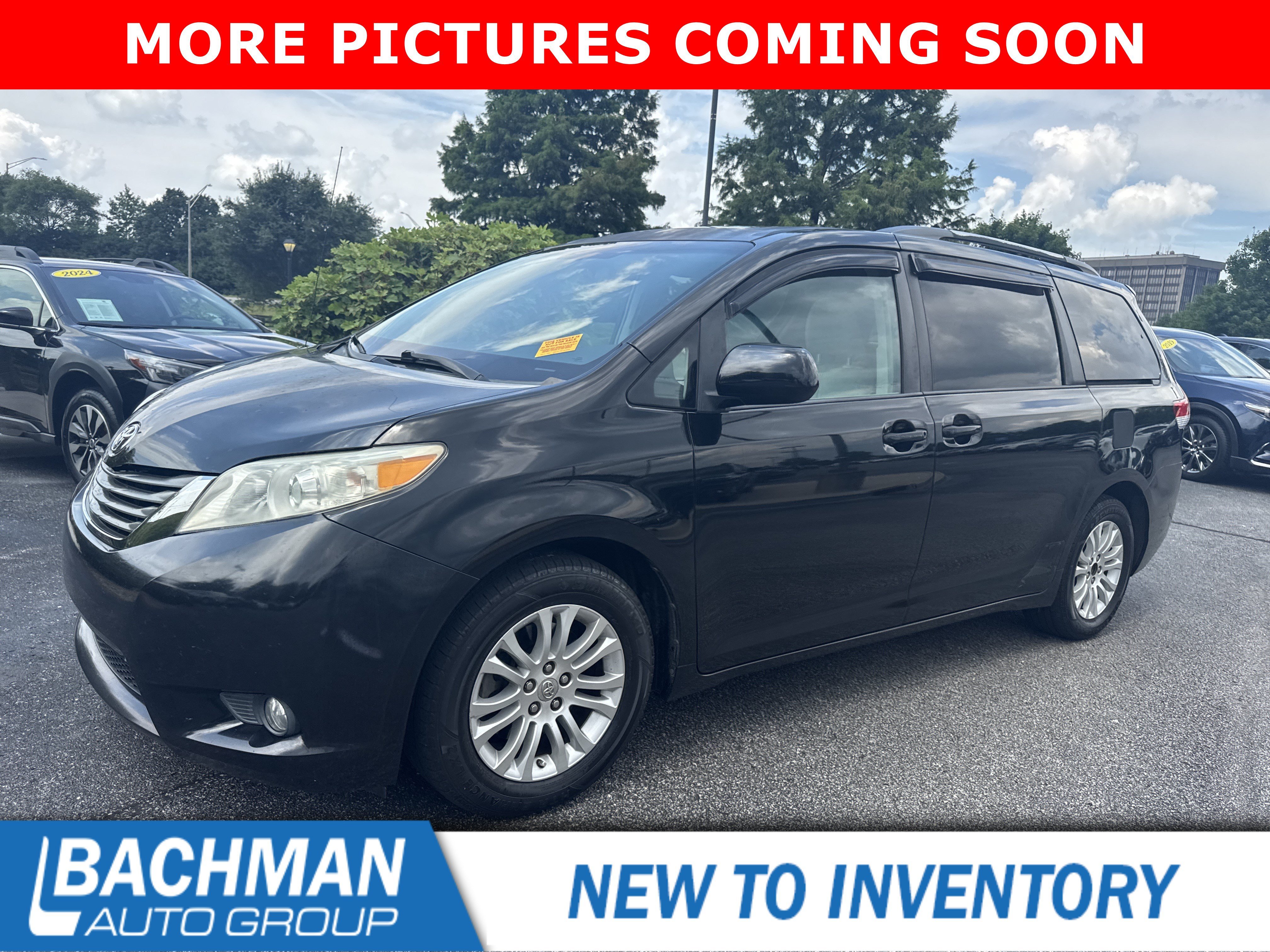 Used 2011 Black Toyota XLE image 10