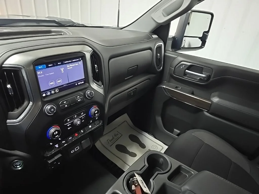 Used 2020 Blue Chevrolet LT image 25