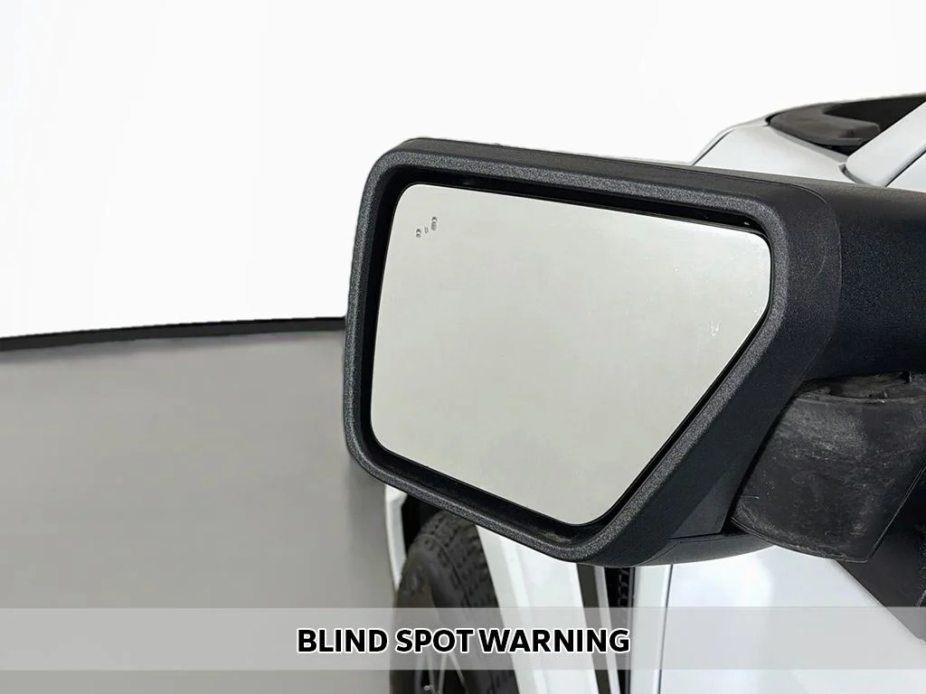 Used 2023 Oxford White Ford XLT image 6