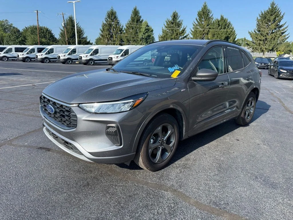 Used 2024 Gray Ford ST-Line image 2