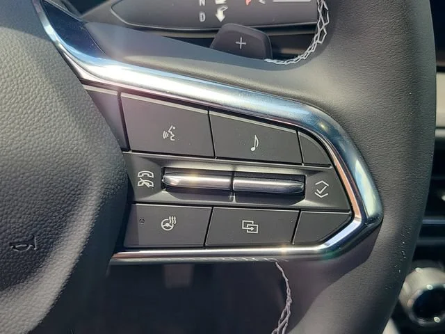 New 2026 Summit White Chevrolet LT image 25