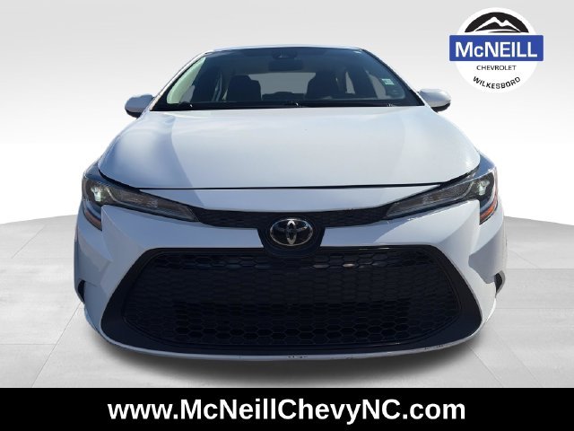 Used 2021 Toyota Corolla LE with VIN 5YFEPMAE8MP182352 for sale in Wilkesboro, NC