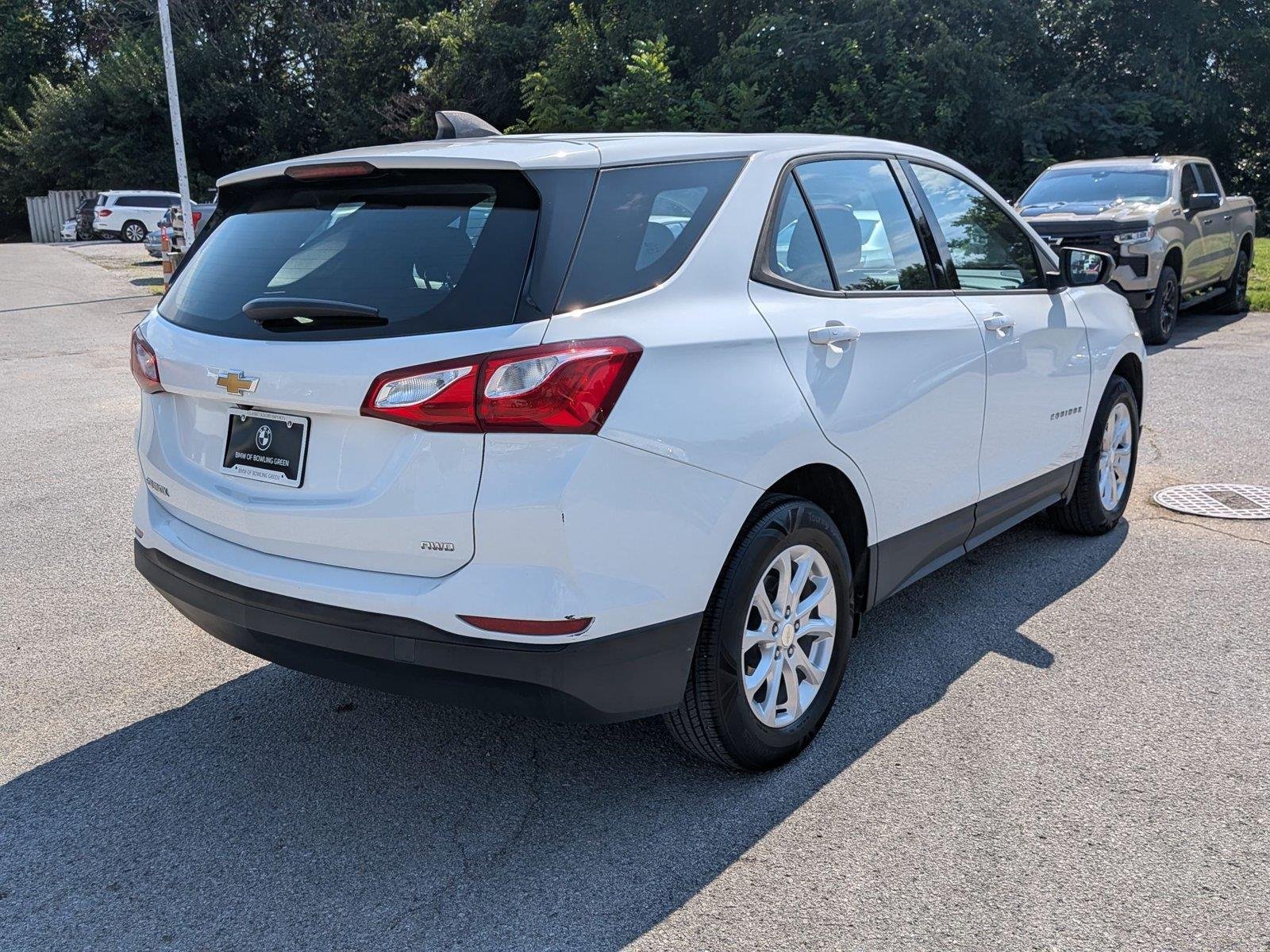 Used 2019 Summit White Chevrolet LS image 5