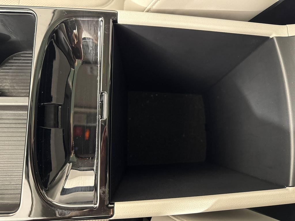 Certified Used 2025 Gray Hyundai SEL Convenience image 24