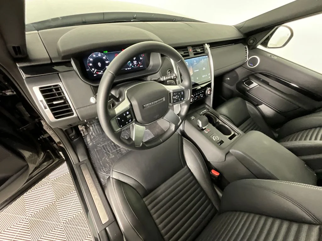 Certified Used 2025 Black Land Rover S image 15